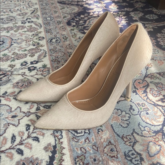 Givenchy Calf Pony Hair Pumps Heels Pointy Toe Beige Nude size 37.5 - Picture 1 of 12